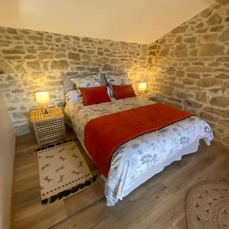 Vivares Apartment *
