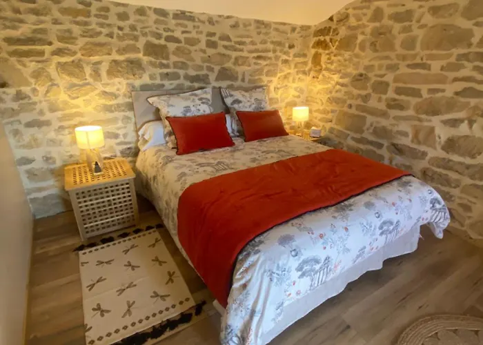 Vivares Apartment *